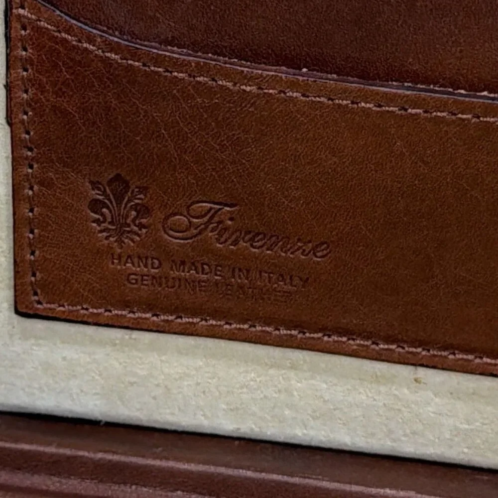 Divina Firenze carry your